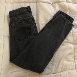 BDG URBAN OUTFITTERS MOM JEANS